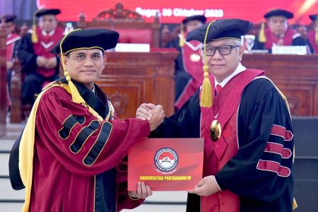 Pengukuhan Prof. Dr. lr. Asep Adang Supriyadi, S.T., M.M., IPU., ASEAN Eng., sebagai Guru Besar Tetap Unhan RI